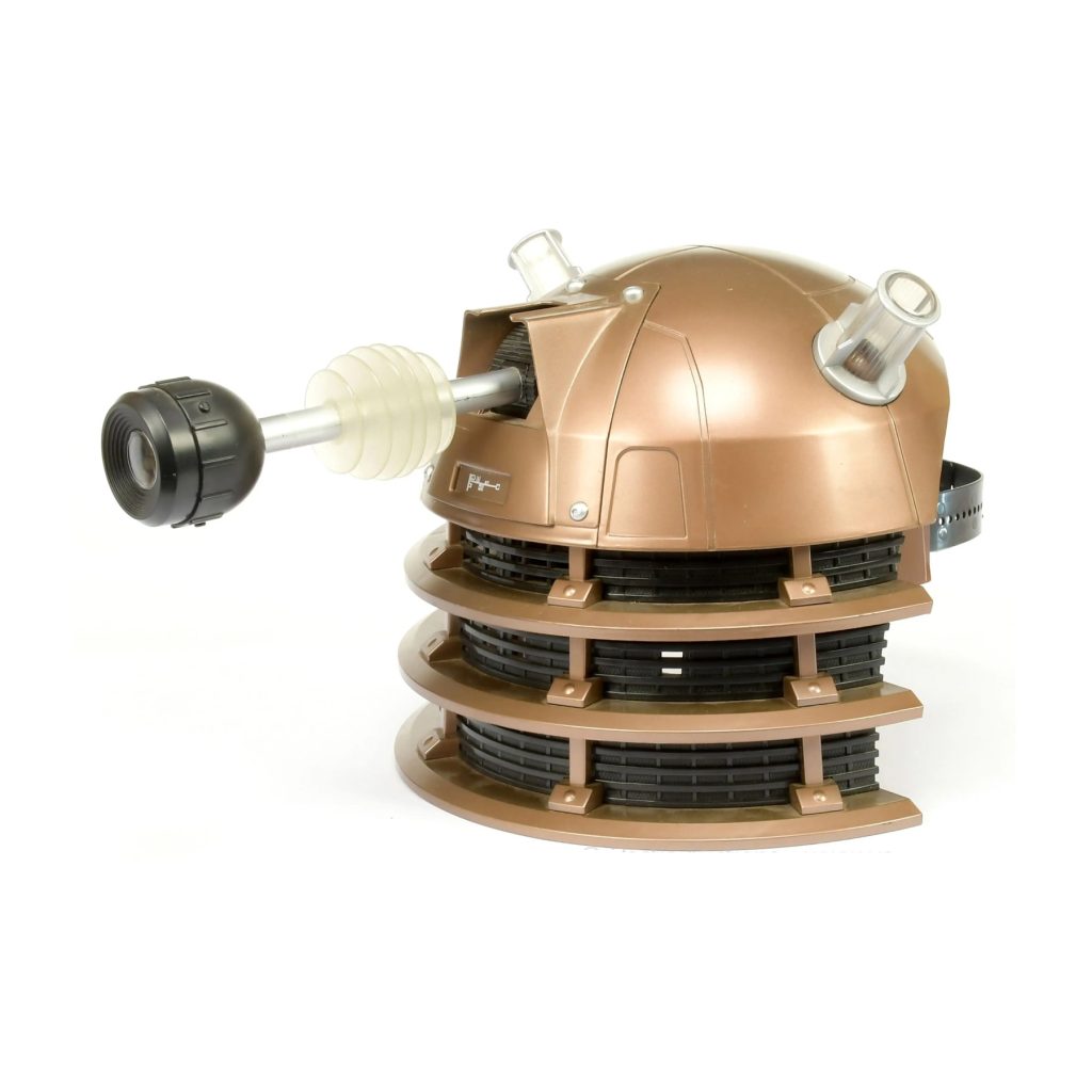 Doctor Who Dalek Voice Changer Helmet 2006 toy review image